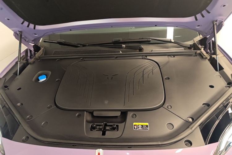 Used Hongqi Tiangong 08 2025 680 Ultra Four-Wheel-Drive Version Engine Bay