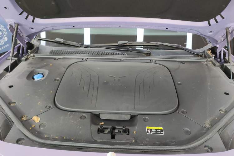 Used Hongqi Tiangong 08 2025 680 Ultra Four-Wheel-Drive Version Engine Bay