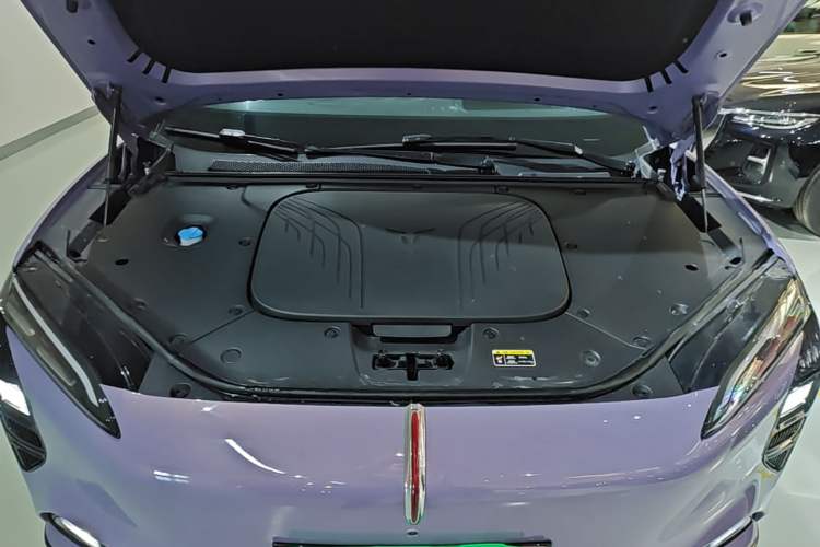 Used Hongqi Tiangong 08 2025 680 Ultra Four-Wheel-Drive Version Engine Bay