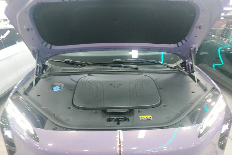Used Hongqi Tiangong 08 2025 680 Ultra Four-Wheel-Drive Version Engine Bay