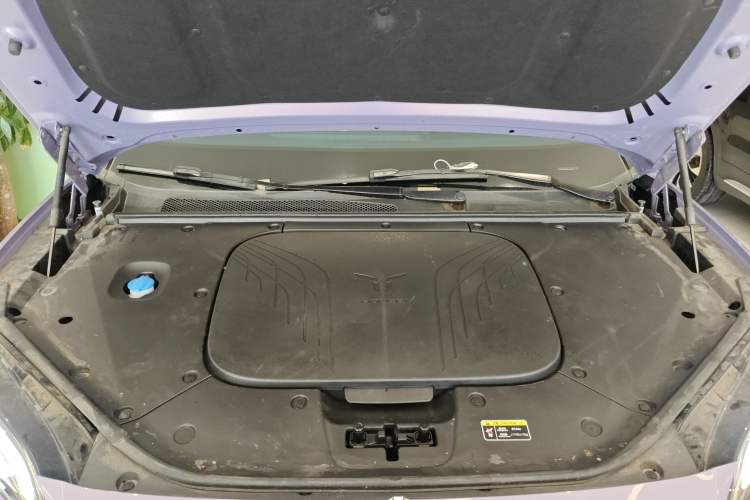 Used Hongqi Tiangong 08 2025 680 Ultra Four-Wheel-Drive Version Engine Bay