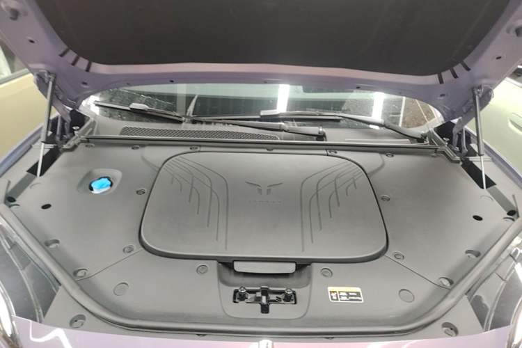 Used Hongqi Tiangong 08 2025 730 Smart Selection Edition Engine Bay