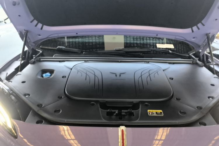 Used Hongqi Tiangong 08 2025 680 Ultra Four-Wheel-Drive Version Engine Bay