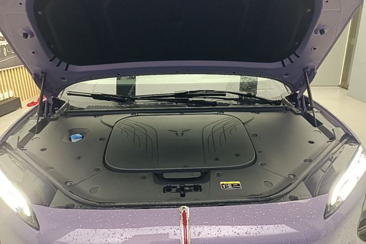 Used Hongqi Tiangong 08 2025 680 Ultra Four-Wheel-Drive Version Engine Bay