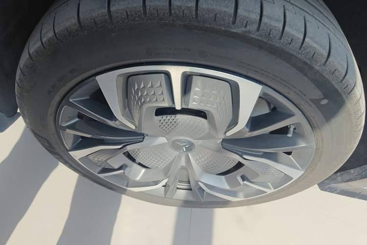 Used Hongqi Tiangong 08 2025 680 All-Wheel Drive Smart Selection Edition Exterior 7