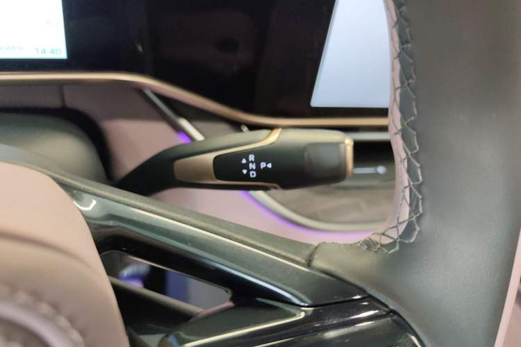 Used Hongqi Tiangong 08 2025 680 Ultra Four-Wheel-Drive Version Gear Lever