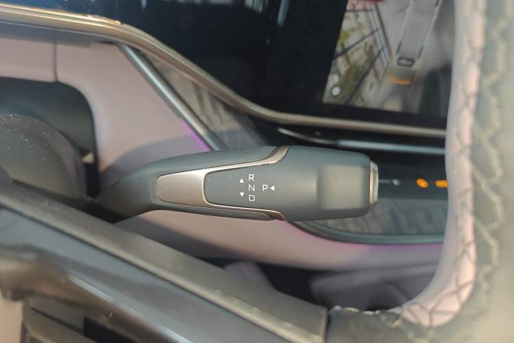 Used Hongqi Tiangong 08 2025 680 All-Wheel Drive Smart Selection Edition Gear Lever