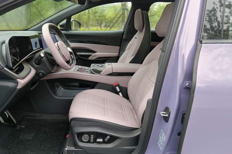 Used Hongqi Tiangong 08 2025 680 Ultra Four-Wheel-Drive Version Interior 1