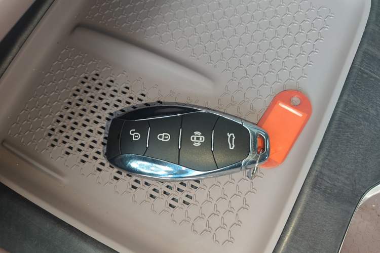 Used Hongqi Tiangong 08 2025 680 All-Wheel Drive Smart Selection Edition Interior 1