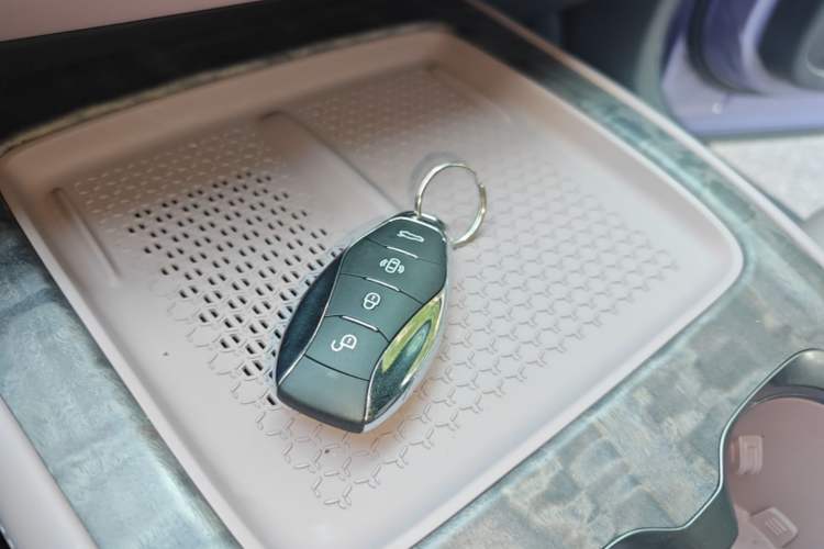 Used Hongqi Tiangong 08 2025 680 Ultra Four-Wheel-Drive Version Interior 1