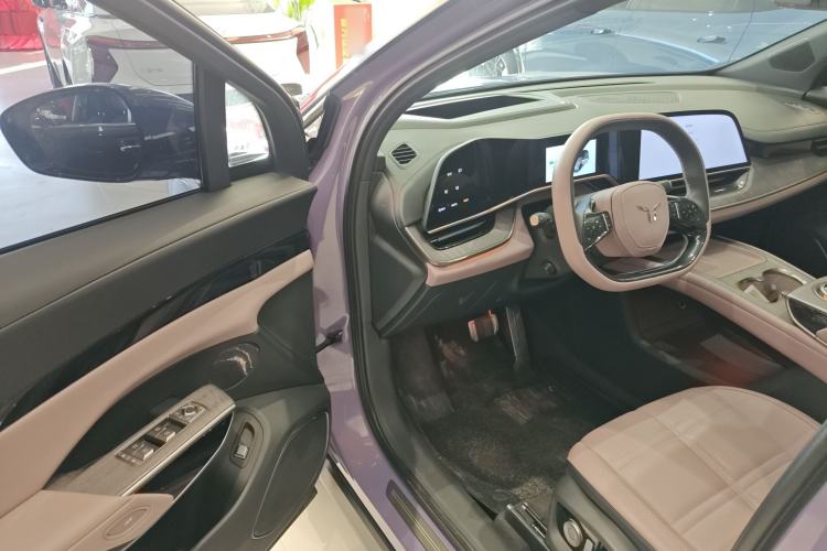 Used Hongqi Tiangong 08 2025 680 Ultra Four-Wheel-Drive Version Interior 3