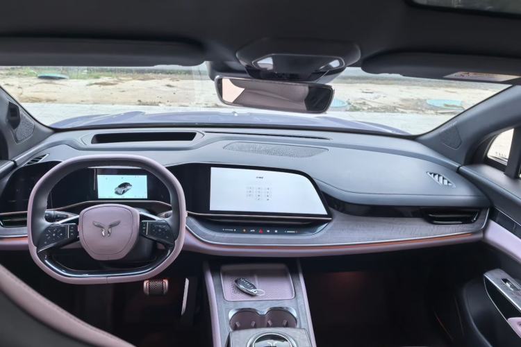 Used Hongqi Tiangong 08 2025 680 Ultra Four-Wheel-Drive Version Interior 4