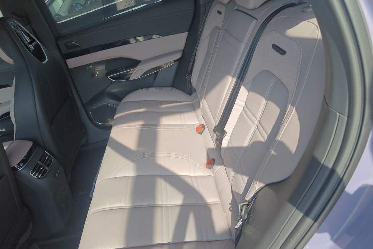 Used Hongqi Tiangong 08 2025 680 All-Wheel Drive Smart Selection Edition Interior 4