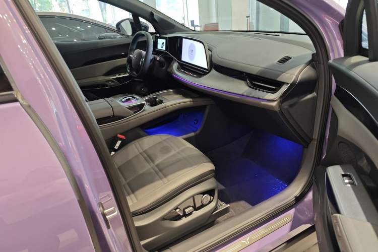 Used Hongqi Tiangong 08 2025 730 Smart Selection Edition Interior 8