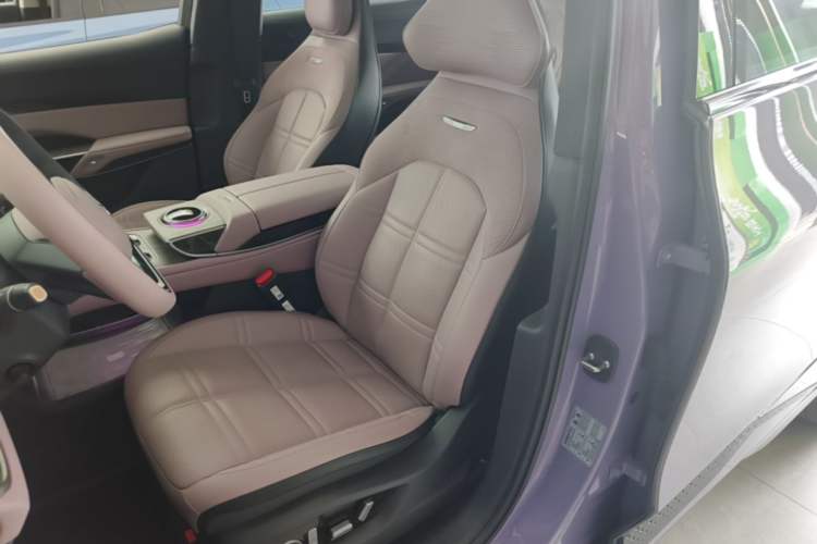 Used Hongqi Tiangong 08 2025 680 Ultra Four-Wheel-Drive Version Left Front Seat