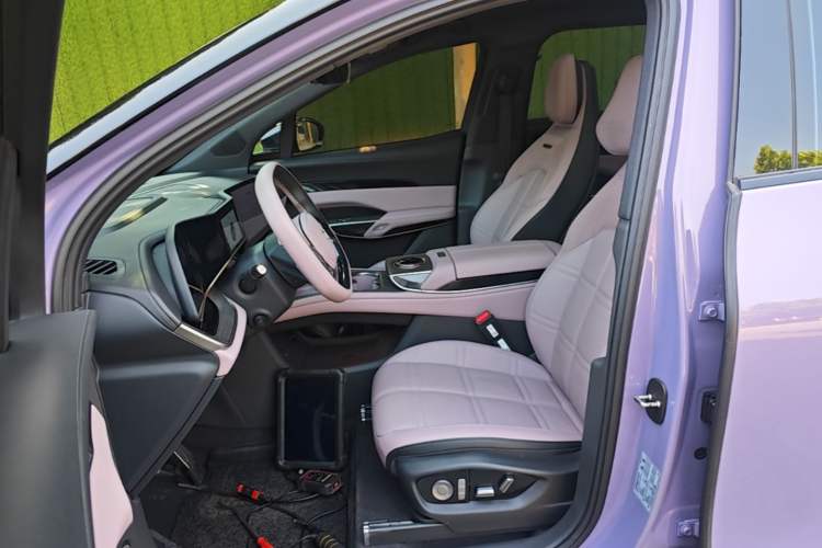 Used Hongqi Tiangong 08 2025 680 Ultra Four-Wheel-Drive Version Left Front Seat