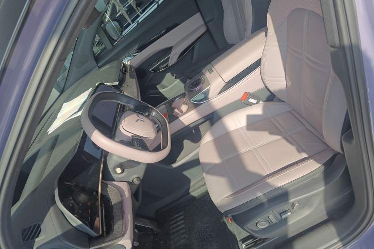 Used Hongqi Tiangong 08 2025 680 All-Wheel Drive Smart Selection Edition Left Front Seat