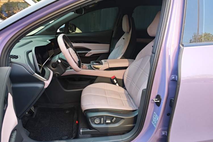 Used Hongqi Tiangong 08 2025 680 Ultra Four-Wheel-Drive Version Left Front Seat