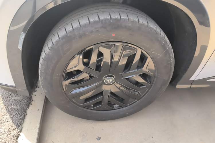 Used Hongqi Tiangong 08 2025 730 Max Rear-Drive Version Left Front Wheel Hub