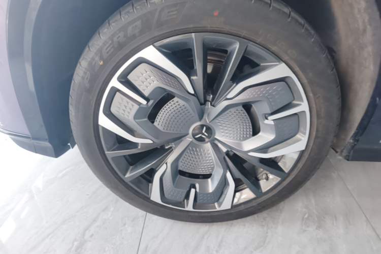 Used Hongqi Tiangong 08 2025 680 Ultra Four-Wheel-Drive Version Left Front Wheel Hub