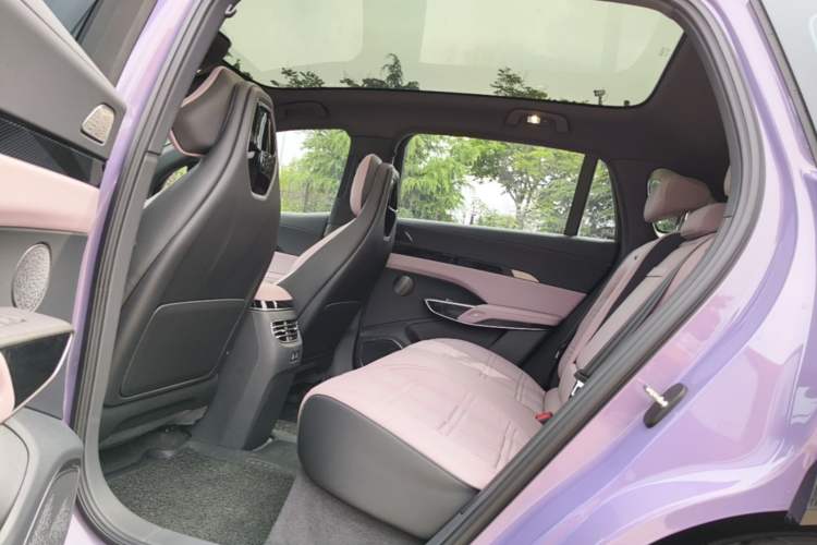 Used Hongqi Tiangong 08 2025 680 Ultra Four-Wheel-Drive Version Left Rear Seat