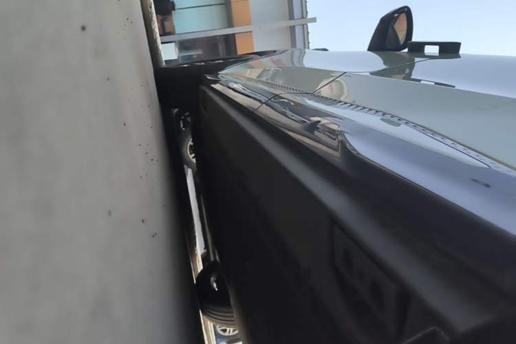 Used Hongqi Tiangong 08 2025 730 Max Rear-Drive Version Left Side Sill