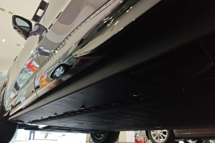 Used Hongqi Tiangong 08 2025 730 Smart Selection Edition Left Side Sill