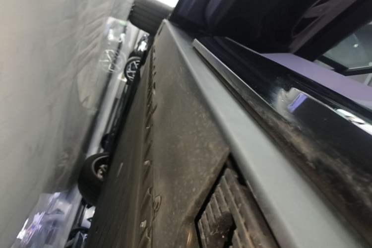 Used Hongqi Tiangong 08 2025 680 Ultra Four-Wheel-Drive Version Left Side Sill