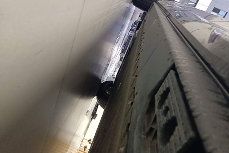 Used Hongqi Tiangong 08 2025 680 Ultra Four-Wheel-Drive Version Left Side Sill