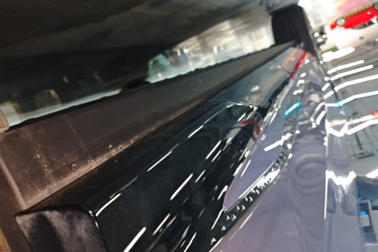 Used Hongqi Tiangong 08 2025 680 Ultra Four-Wheel-Drive Version Left Side Sill