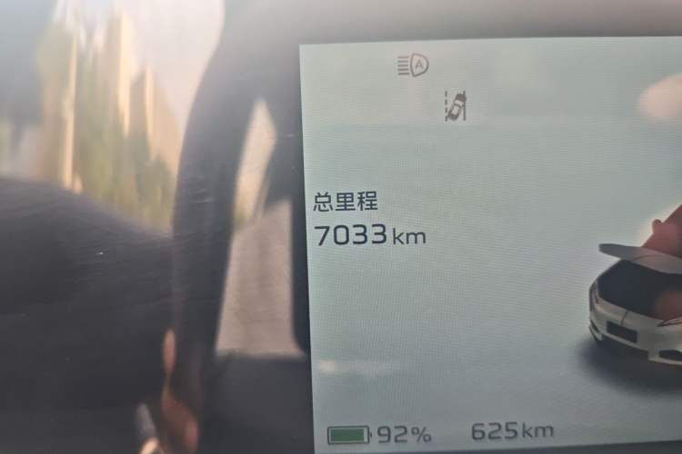 Used Hongqi Tiangong 08 2025 680 Ultra Four-Wheel-Drive Version Odometer Close Up