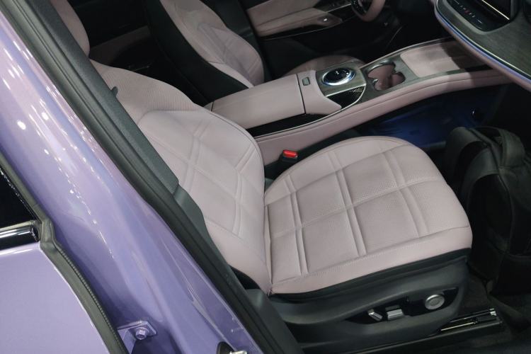 Used Hongqi Tiangong 08 2025 680 Ultra Four-Wheel-Drive Version Right Front Seat