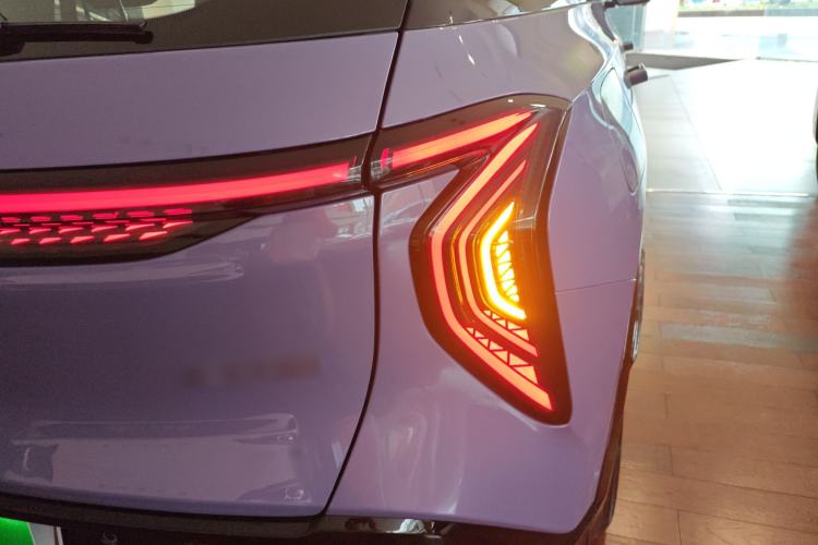 Used Hongqi Tiangong 08 2025 730 Smart Selection Edition Right Rear Taillight