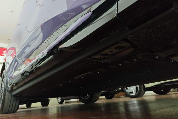 Used Hongqi Tiangong 08 2025 730 Smart Selection Edition Right Side Sill