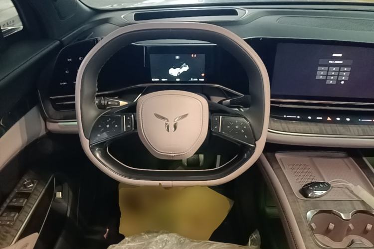 Used Hongqi Tiangong 08 2025 680 Ultra Four-Wheel-Drive Version Steering Wheel