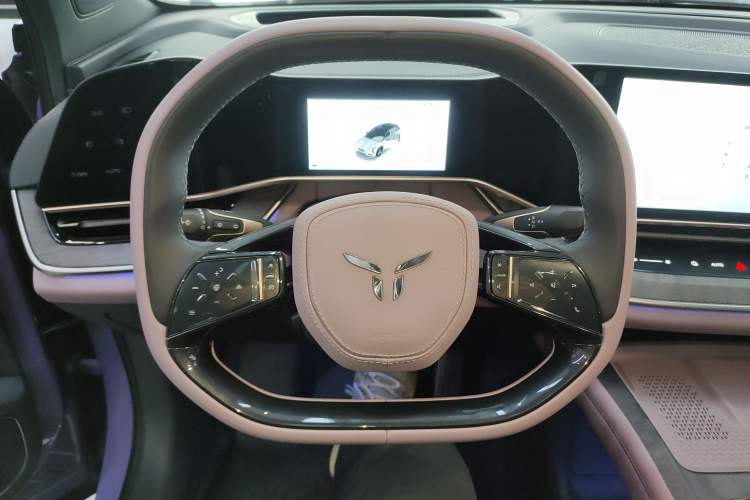 Used Hongqi Tiangong 08 2025 680 Ultra Four-Wheel-Drive Version Steering Wheel