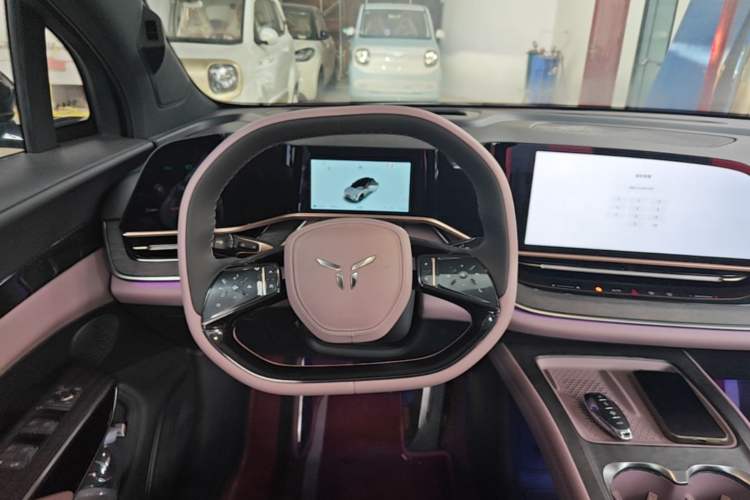 Used Hongqi Tiangong 08 2025 680 Ultra Four-Wheel-Drive Version Steering Wheel