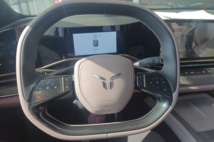 Used Hongqi Tiangong 08 2025 680 All-Wheel Drive Smart Selection Edition Steering Wheel
