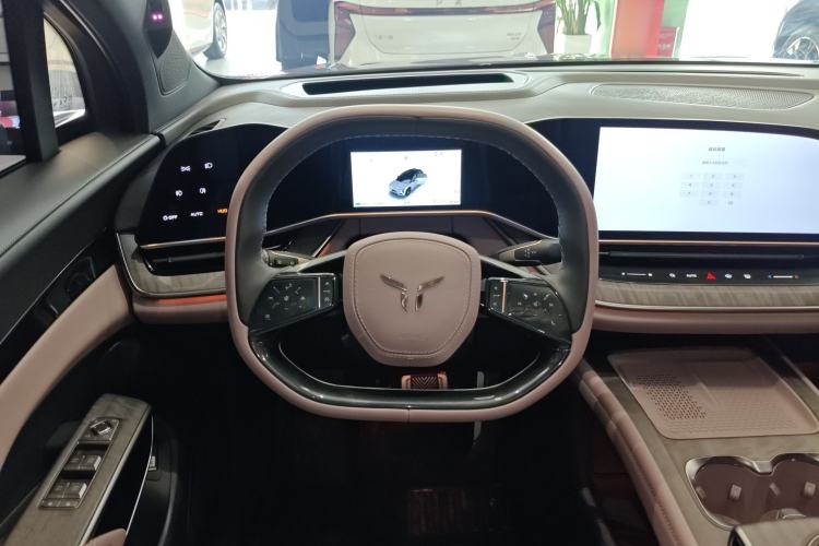 Used Hongqi Tiangong 08 2025 680 Ultra Four-Wheel-Drive Version Steering Wheel