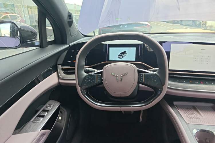 Used Hongqi Tiangong 08 2025 680 Ultra Four-Wheel-Drive Version Steering Wheel
