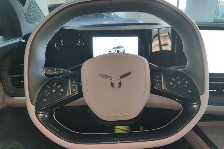 Used Hongqi Tiangong 08 2025 680 Ultra Four-Wheel-Drive Version Steering Wheel