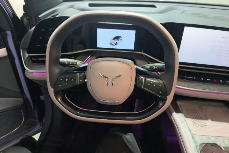 Used Hongqi Tiangong 08 2025 680 Ultra Four-Wheel-Drive Version Steering Wheel