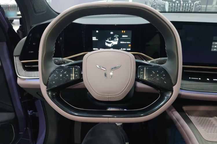 Used Hongqi Tiangong 08 2025 680 Ultra Four-Wheel-Drive Version Steering Wheel