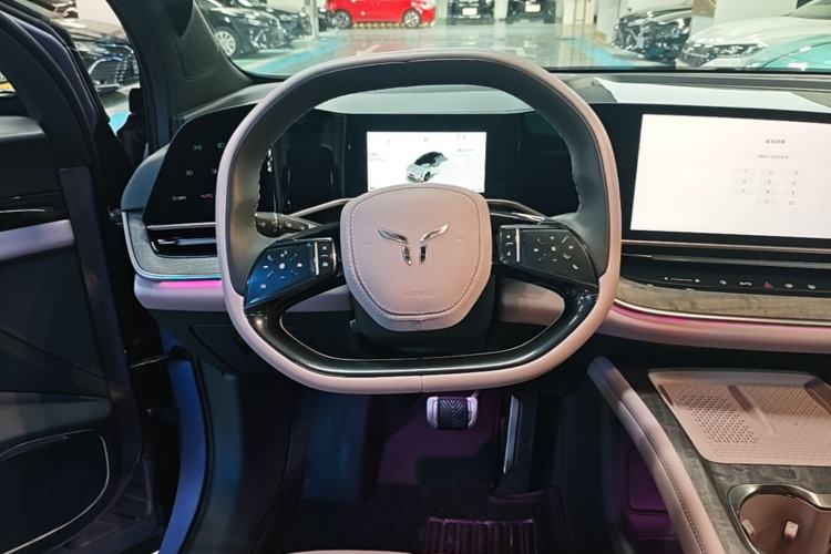 Used Hongqi Tiangong 08 2025 680 Ultra Four-Wheel-Drive Version Steering Wheel