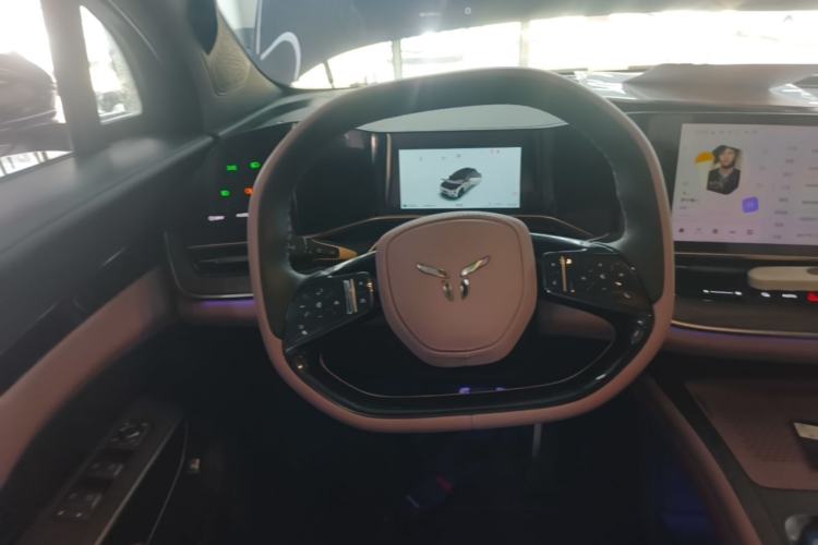 Used Hongqi Tiangong 08 2025 680 Ultra Four-Wheel-Drive Version Steering Wheel