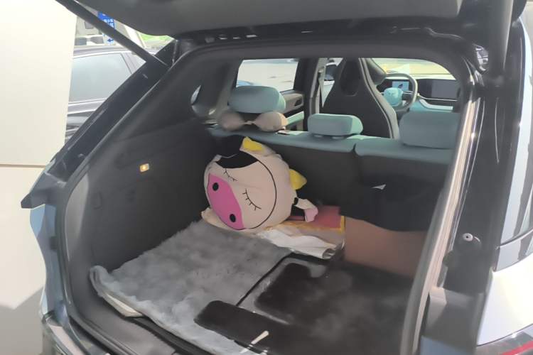 Used Hongqi Tiangong 08 2025 730 Max Rear-Drive Version Trunk