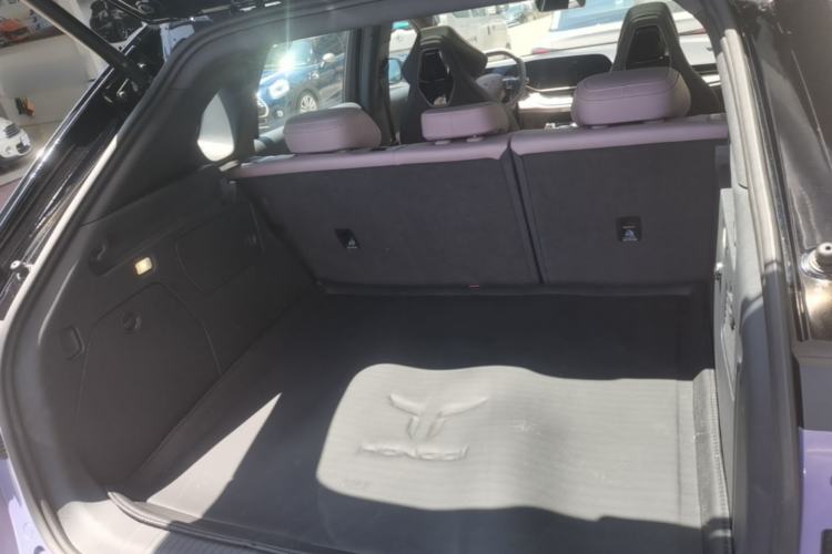 Used Hongqi Tiangong 08 2025 680 Ultra Four-Wheel-Drive Version Trunk