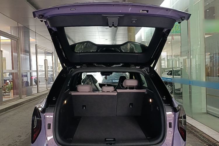 Used Hongqi Tiangong 08 2025 680 Ultra Four-Wheel-Drive Version Trunk