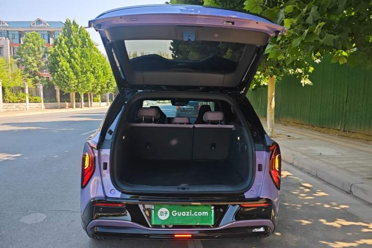 Used Hongqi Tiangong 08 2025 680 Ultra Four-Wheel-Drive Version Trunk