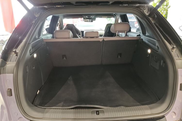 Used Hongqi Tiangong 08 2025 680 Ultra Four-Wheel-Drive Version Trunk